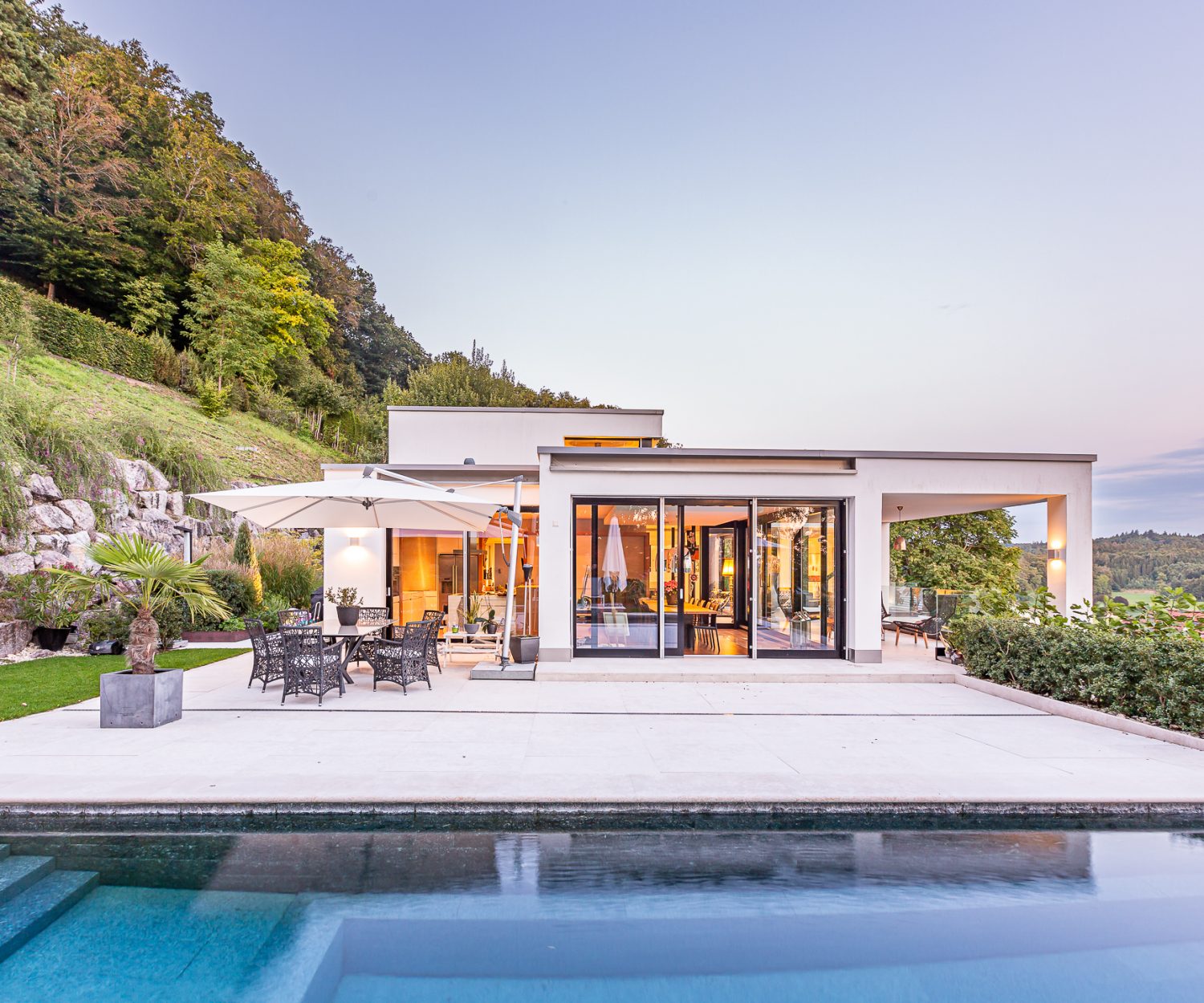 Fotograf für Immobilien. Moderne Villa in toller Umgebung